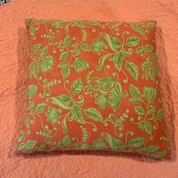 🐳 4 for $12 Square decorative pillow cover. - Picture 2 of 4